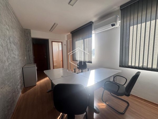Foto 2 de 9 — Sala · Montada para Venda Jaragua