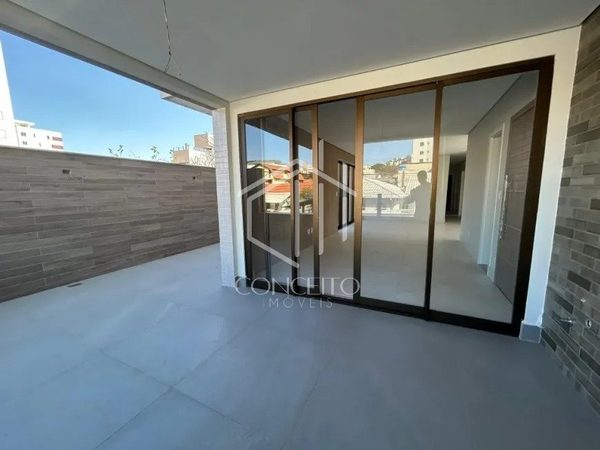 Foto 2 de 18 — Área Privativa · 4 Quartos · 3 Vagas · Jaragua