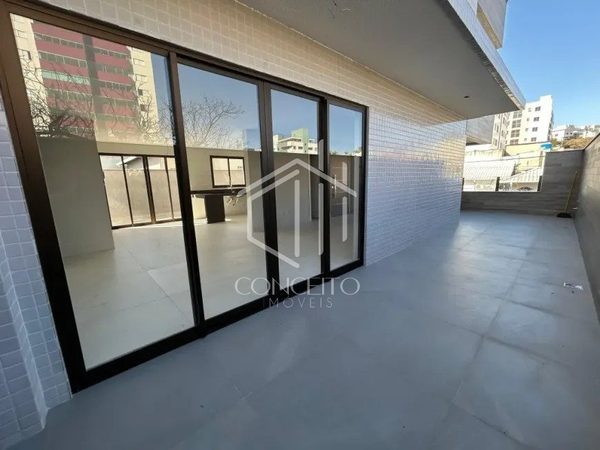 Foto 3 de 18 — Área Privativa · 4 Quartos · 3 Vagas · Jaragua