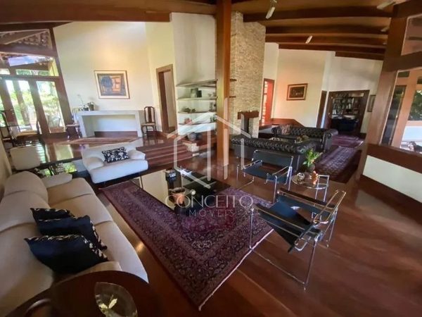 Foto 3 de 21 — Casa · 4 Quartos · 2 Suítes · 10 Vagas · Pampulha