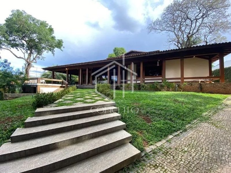 Foto de Casa · 4 Quartos · 2 Suítes · 10 Vagas · Pampulha