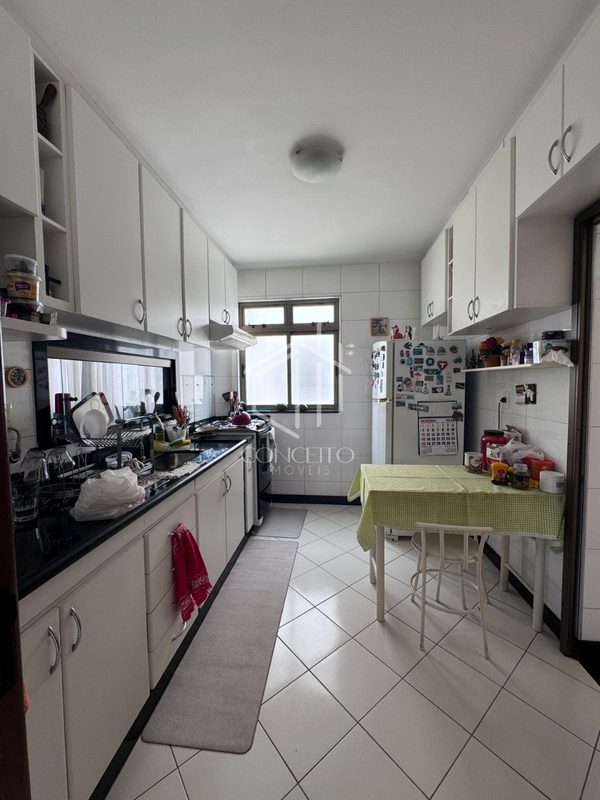 Foto 2 de 7 — Apartamento · 04 Quartos · 01 Suíte · 02 Vagas
