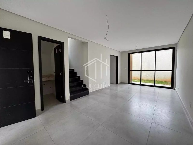 Foto de Casa em Condominio a Venda, 4 Quartos, 2 Vagas