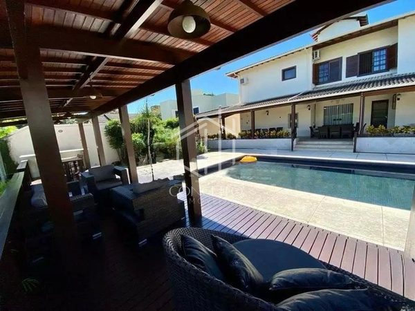 Foto 4 de 26 — CASA l 6 QUARTOS l 6 VAGAS · BAIRRO SÃO LUIZ