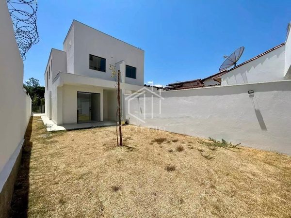 Foto 3 de 29 — Casa Geminada · 3 Quartos · 4 Vagas · Planalto