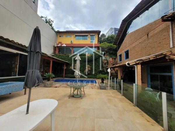 Foto 3 de 27 — Casa · 6 Quartos · 4 Vagas Bairro Santa Lucia
