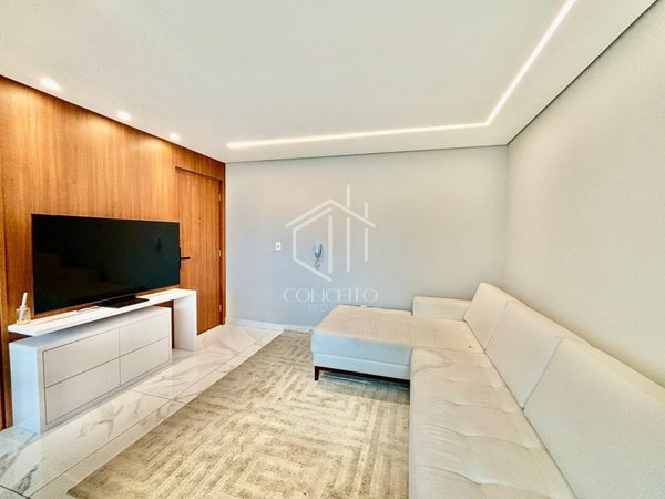 Foto 3 de 17 — Apartamento · 2 Quartos · 1 Vaga · Bairro Castelo