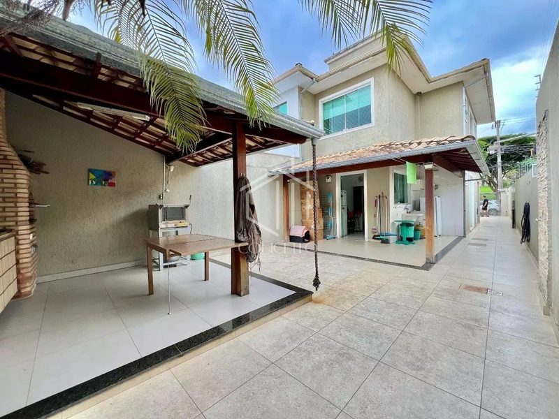 Foto de Casa Geminada · 3 Quartos · 3 Vagas · Santa Amelia