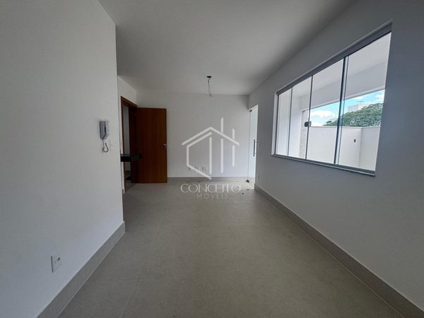 Foto 2 de 16 — Privativa em U · 3 Quartos · 2 Vagas · Santa Rosa
