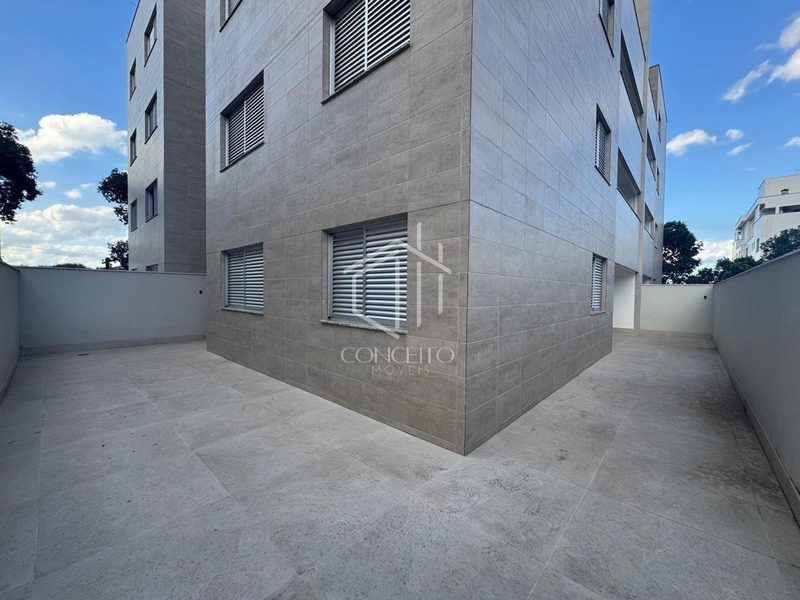 Foto de Privativa em U · 3 Quartos · 2 Vagas · Santa Rosa