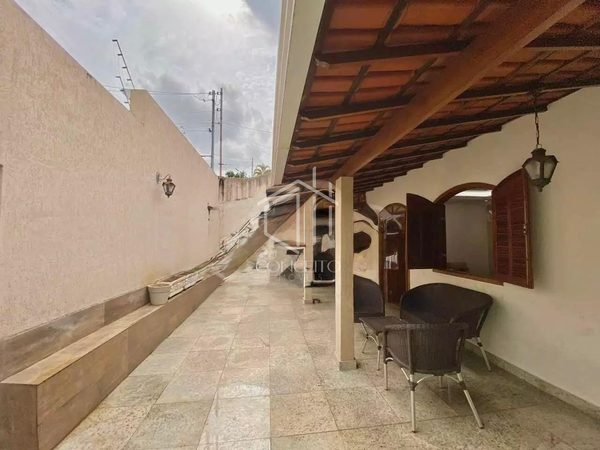 Foto 3 de 27 — Casa Linear · 4 Quartos · 4 Vagas- Bairro Itapoã