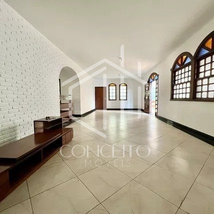 Foto 3 de 23 — Casa · 8 Quartos · 4 Vagas · Santa Rosa