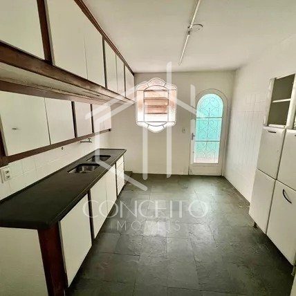 Foto 5 de 23 — Casa · 8 Quartos · 4 Vagas · Santa Rosa
