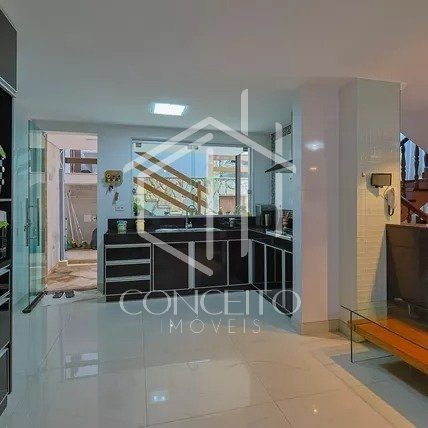 Foto 5 de 16 — Casa · 3 Suites · 6 Vagas · Alto Caiçara