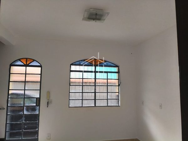 Foto 2 de 18 — Casa duplex geminada