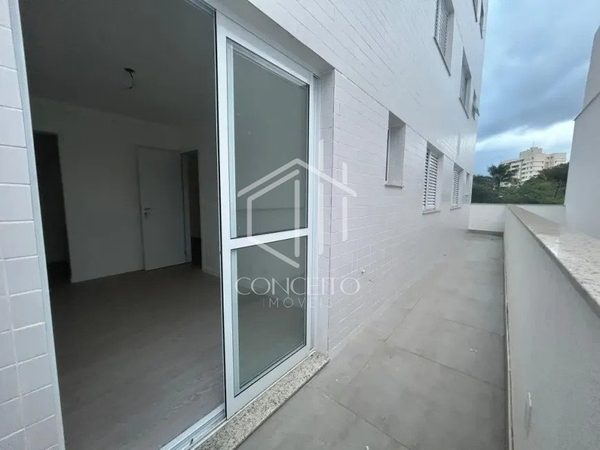 Foto 3 de 18 — Área Privativa · 3 Quartos · 2 Vagas · Liberdade
