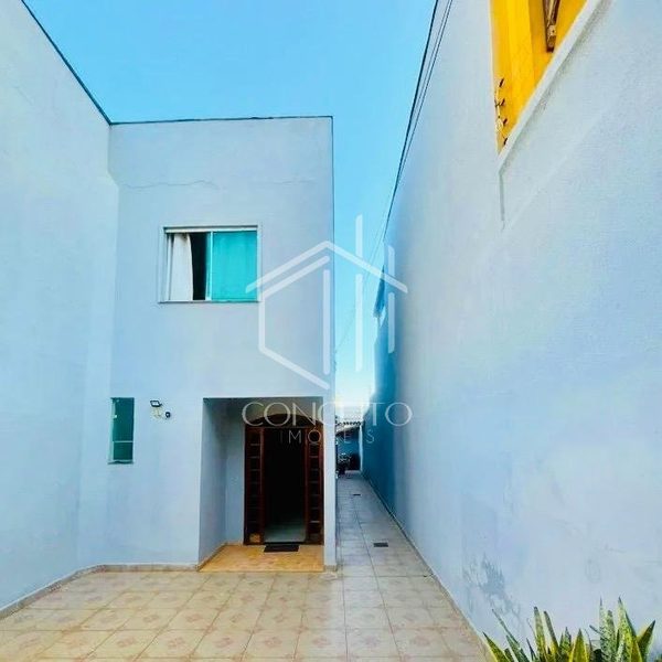 Foto 5 de 14 — Casa Geminada · 4 Quartos · 2 Vagas · Dona Clara
