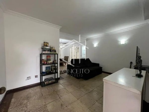 Foto 3 de 22 — Casa Linear · 4 Quartos · 3 Vagas · Dona Clara