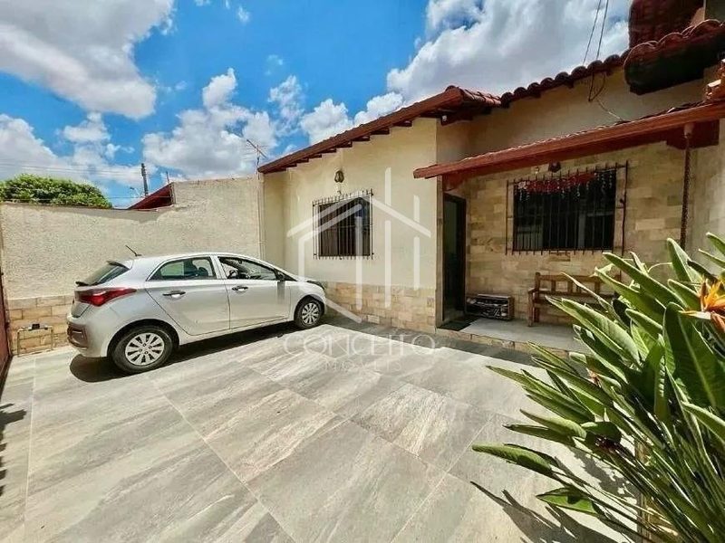 Foto de Casa Linear · 3 Quartos · 2 Vagas · Santa Branca