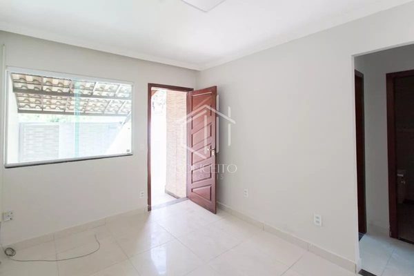 Foto 3 de 21 — Casa Geminada 2 quartos · Braunas