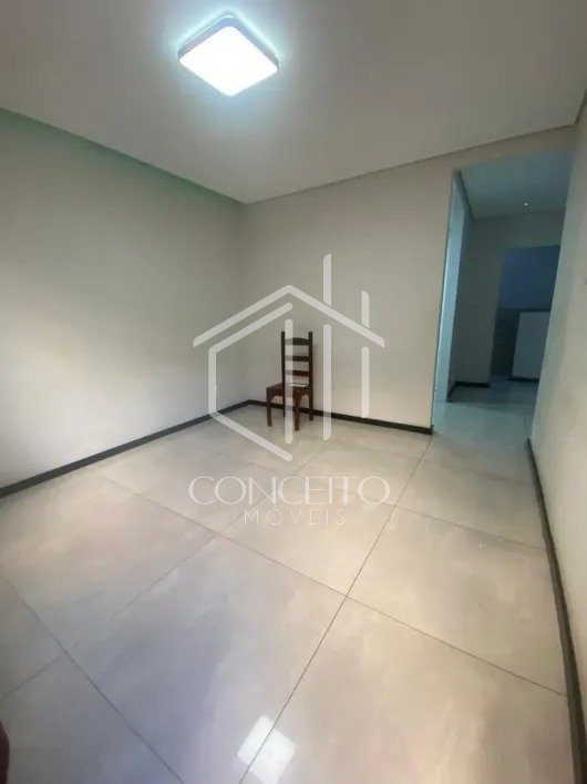 Foto 3 de 12 — Casa Geminada · 3 Quartos · 1 Vagas · Dona Clara