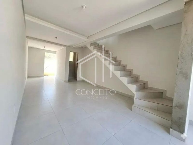 Foto de Casa Geminada 2 Quartos · 2 Vagas · Santa Amelia