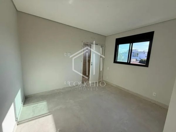 Foto 4 de 15 — Aparatmento · 3 Quartos · 2 Vagas · Bairro Itapoã