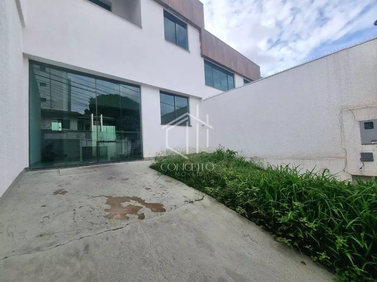 Foto 1 de 21 — Casa Geminada · 3 Quartos · 2 Vagas · Santa Amelia