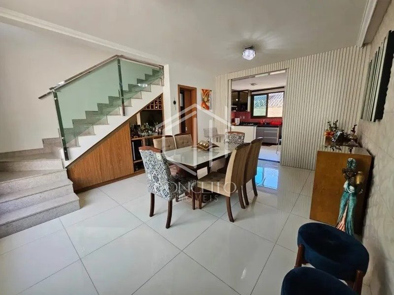 Foto de Casa · 3 Quartos · 3 Vagas · Garças