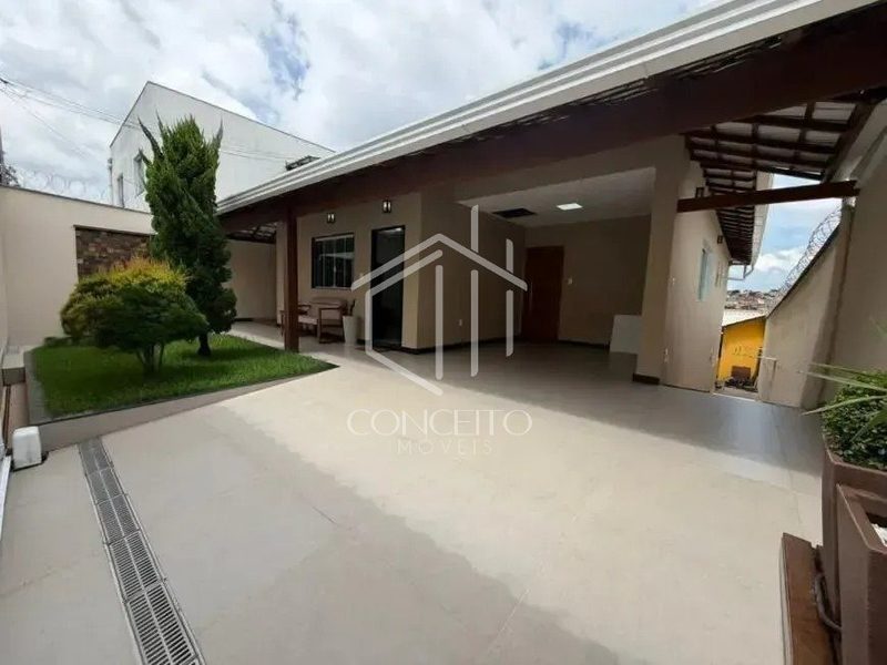 Foto de Casa Linear · 3 Quartos · 3 Vagas Santa Monica