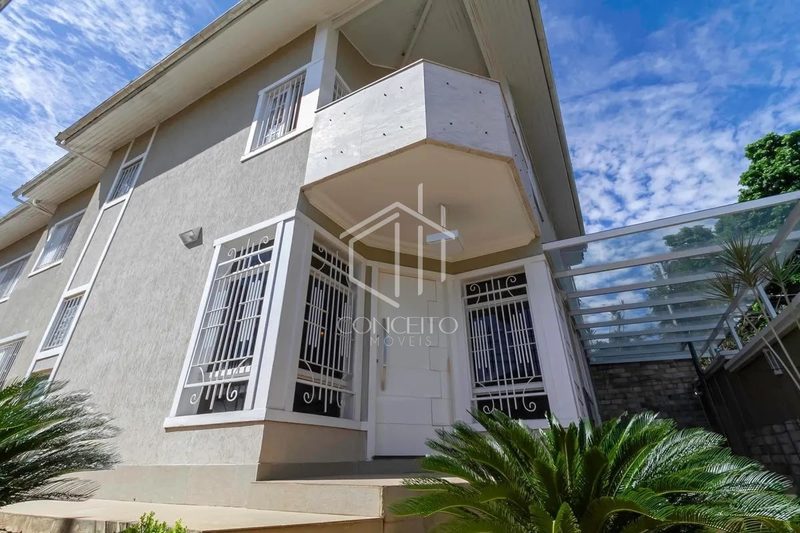Foto de CASA 650 m² · 05 QUARTOS · 02 SUÍTES · 04 VAGAS