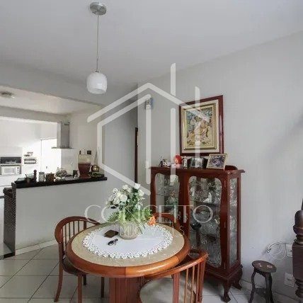 Foto de Casa · 5 Quartos · 4 Vagas · Bairro Indaiá