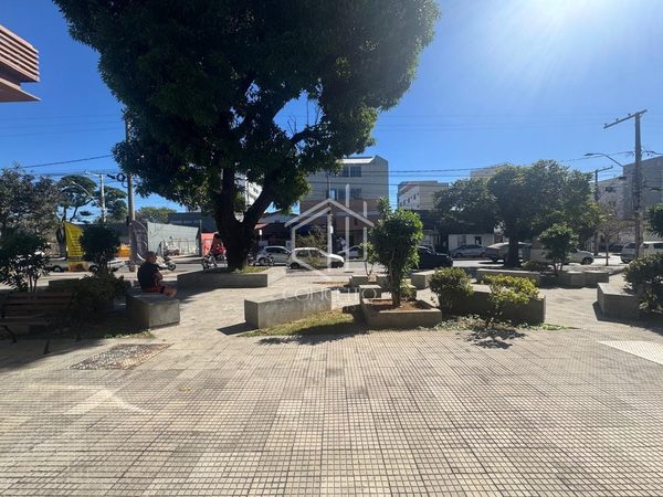 Foto 4 de 20 — Loja Comercial · Jaragua