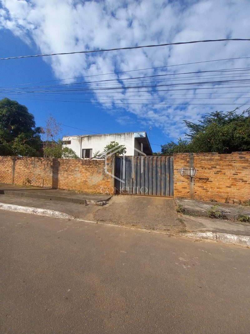 Foto de CAsa com lote de 720 metros.