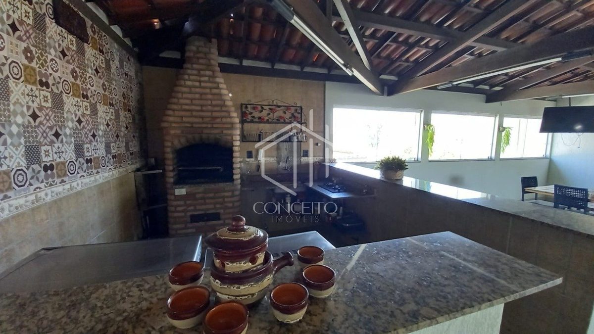 Foto 1 de 35 — Casa com 4 quartos com habite-se