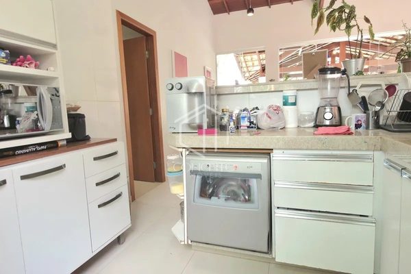 Foto 4 de 18 — Casa 4 quartos · Alameda Pau Brasil