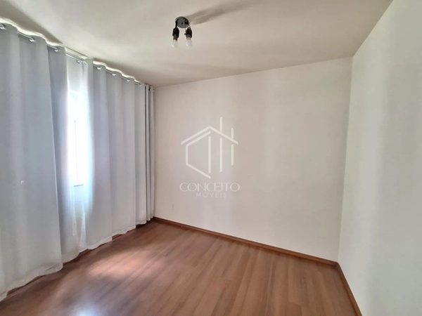 Foto 5 de 16 — Apartamento · Sagrada Família