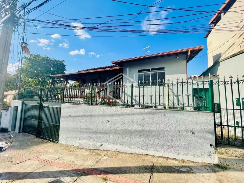 Foto de Casa · 5 Quartos · 6 Vagas · Univesitario