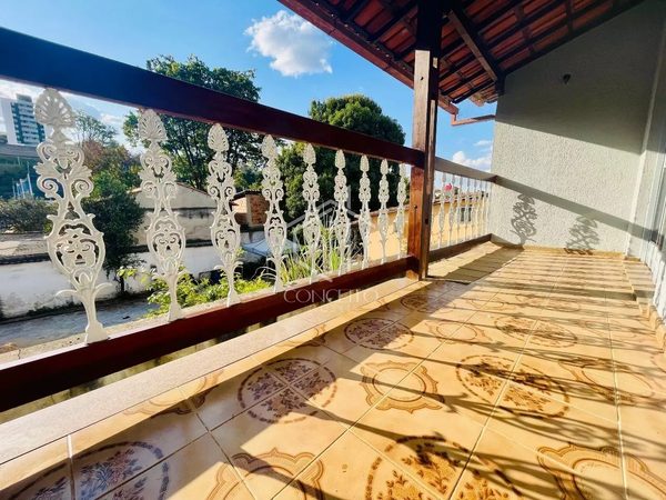 Foto 4 de 34 — Casa · 5 Quartos · 6 Vagas · Univesitario