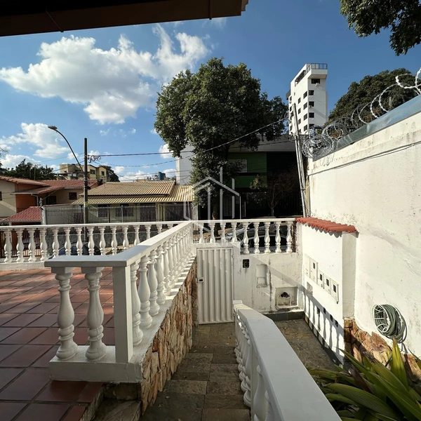 Foto 2 de 22 — **Casa no bairro Indaiá · 360 m²**