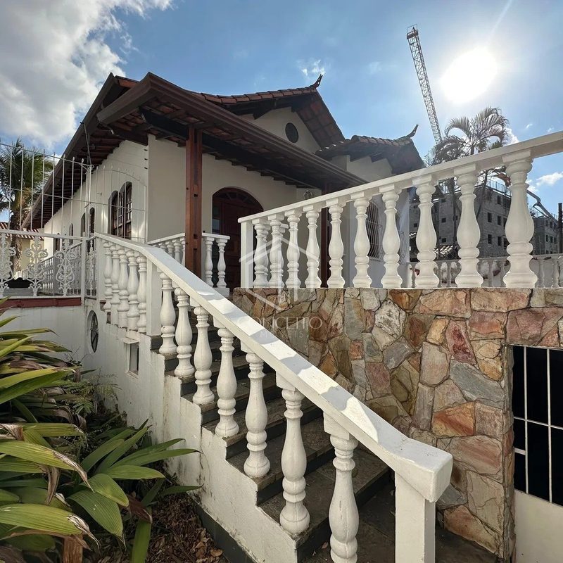 Foto de **Casa no bairro Indaiá · 360 m²**