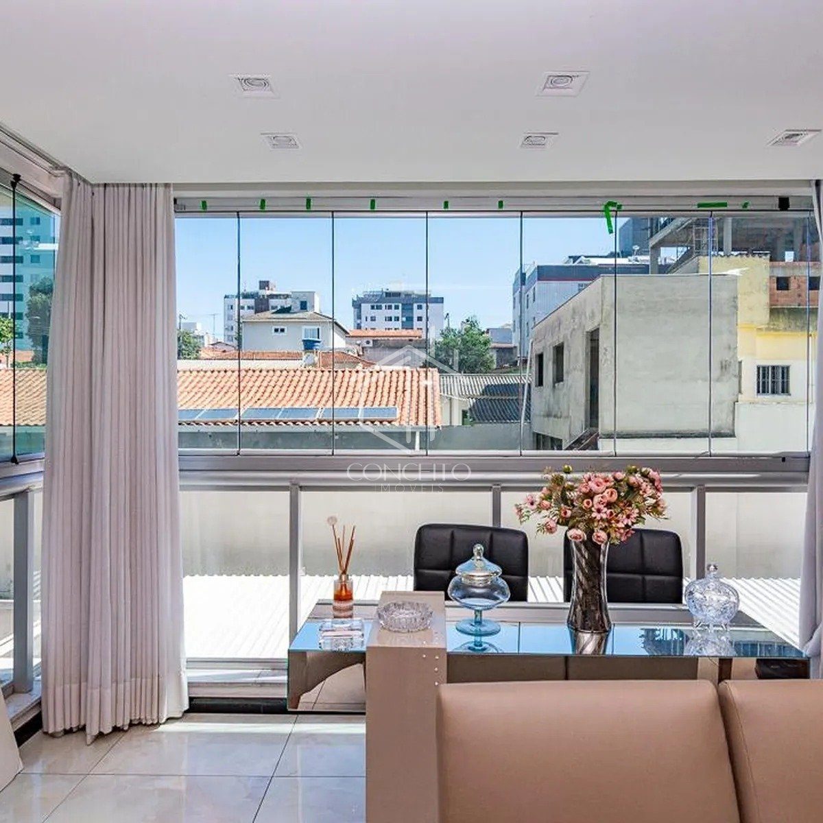 Foto 1 de 28 — Apartamento tres quartos · Lazer completo · Caiçara