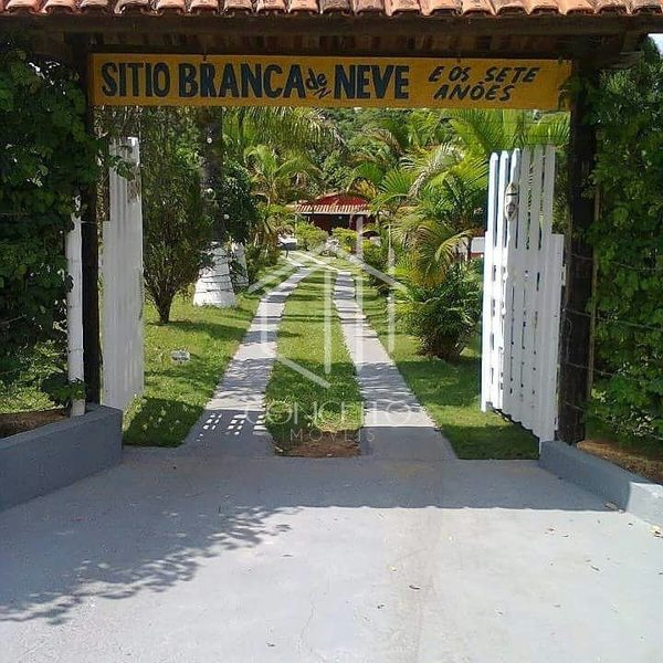 Foto 2 de 31 — Sitio em Condominio Esmeraldas 3 Quartos 10 Vagas