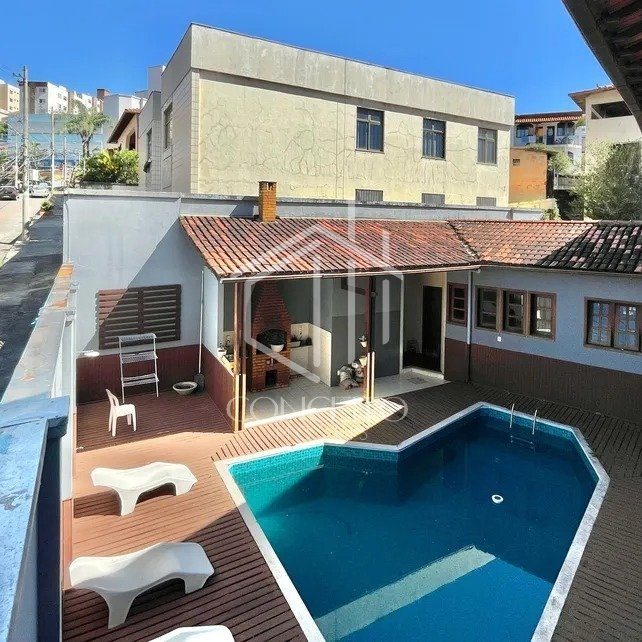 Foto de Casa com Elevador · 5 Quartos · 4 Vagas Palmares