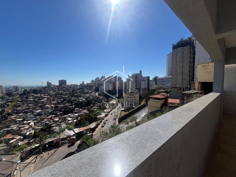 Foto de Apartamento Tres quartos · Gutierrez · Predio Pequeno